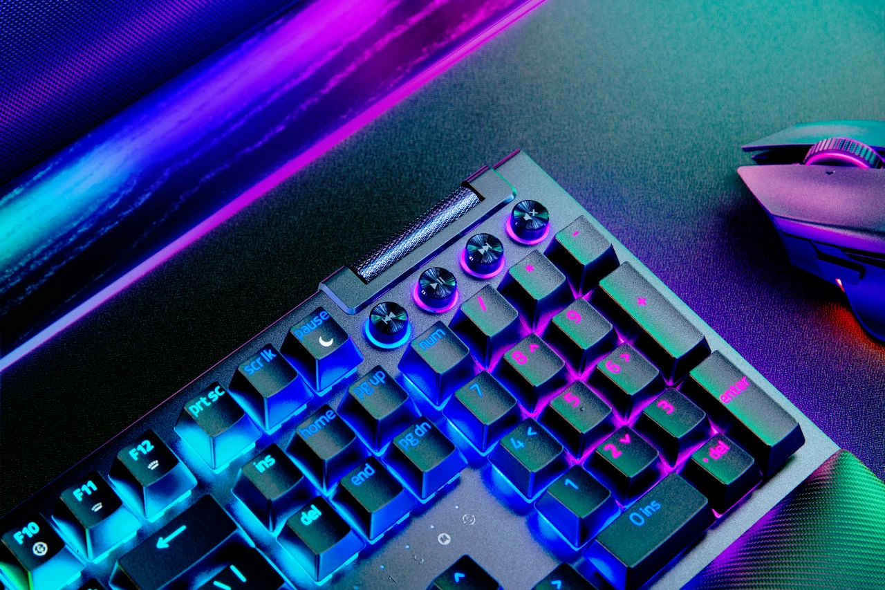 Razer BlackWidow V4 Pro - Detalle